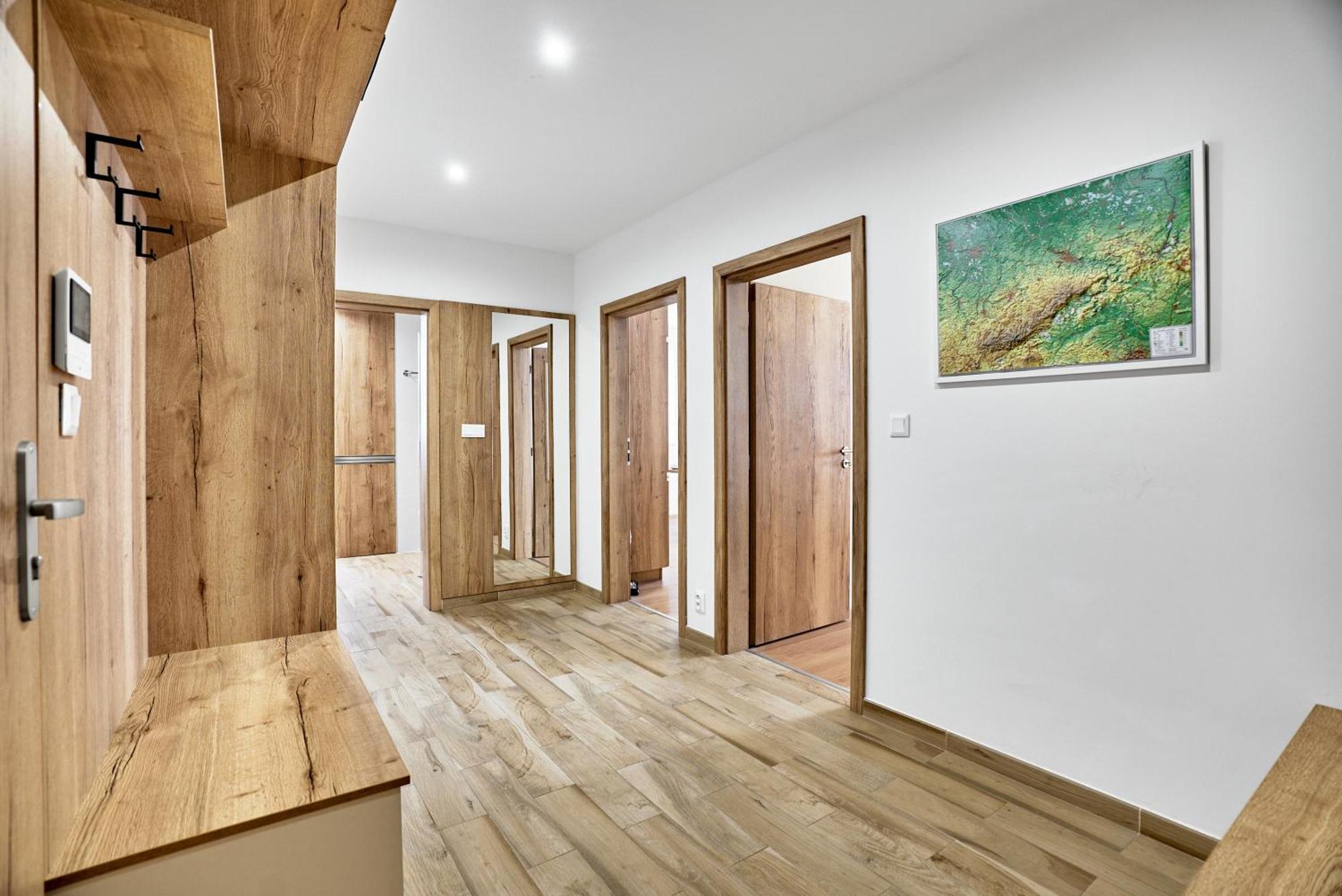 C L E A N O V E C By Mountain Ways Apartment Loučná pod Klínovcem Екстериор снимка